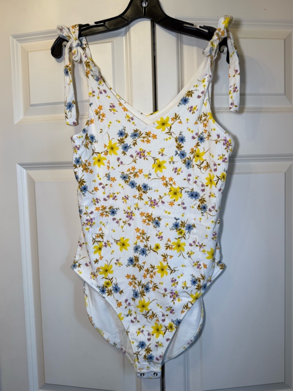 Old Navy White with Floral Accents Bodysuit Featuring Bow Shoulder Accents